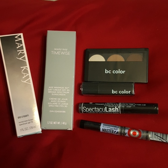 Mary Kay - Picture 1 of 2